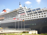 Highlight for Album: Queen Mary 2